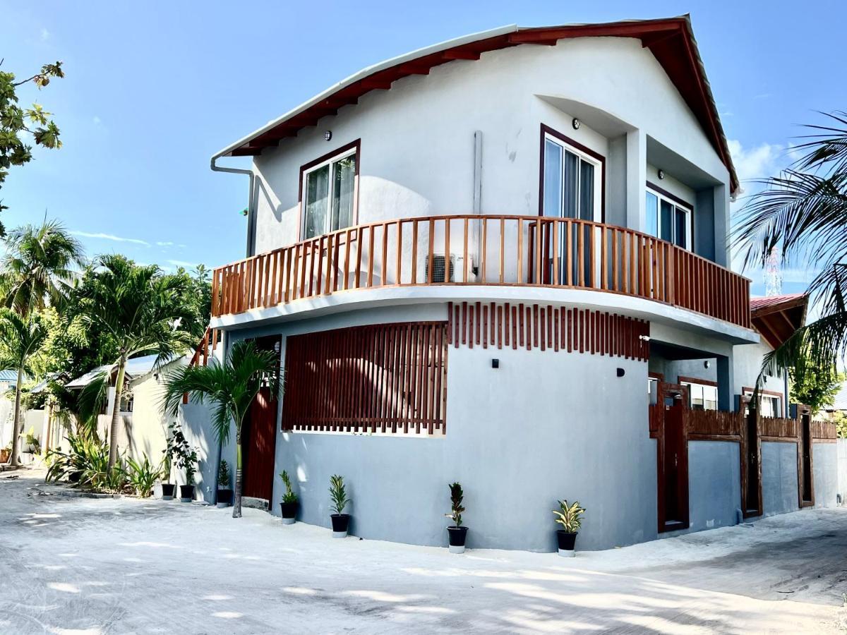 Finolhu Dhigurah Hotel Дхигура Екстериор снимка