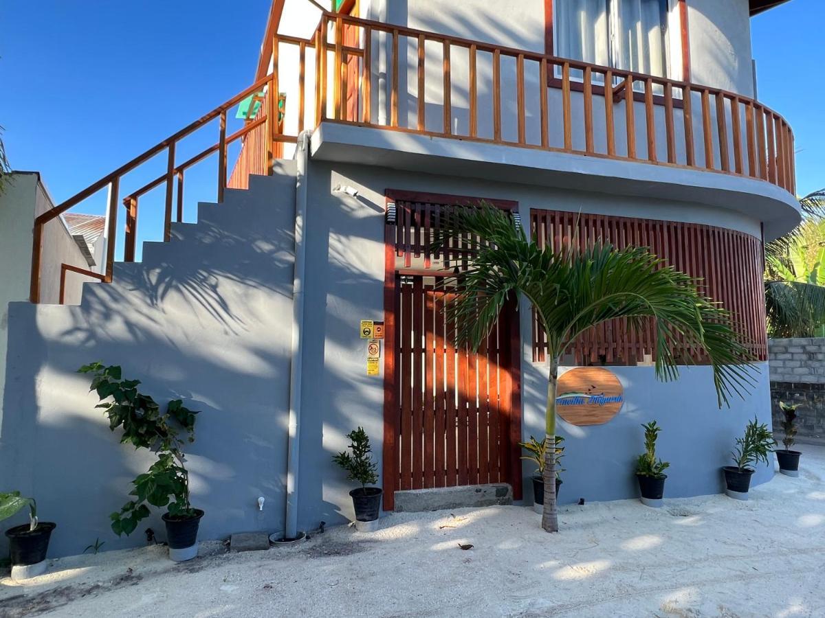Finolhu Dhigurah Hotel Дхигура Екстериор снимка