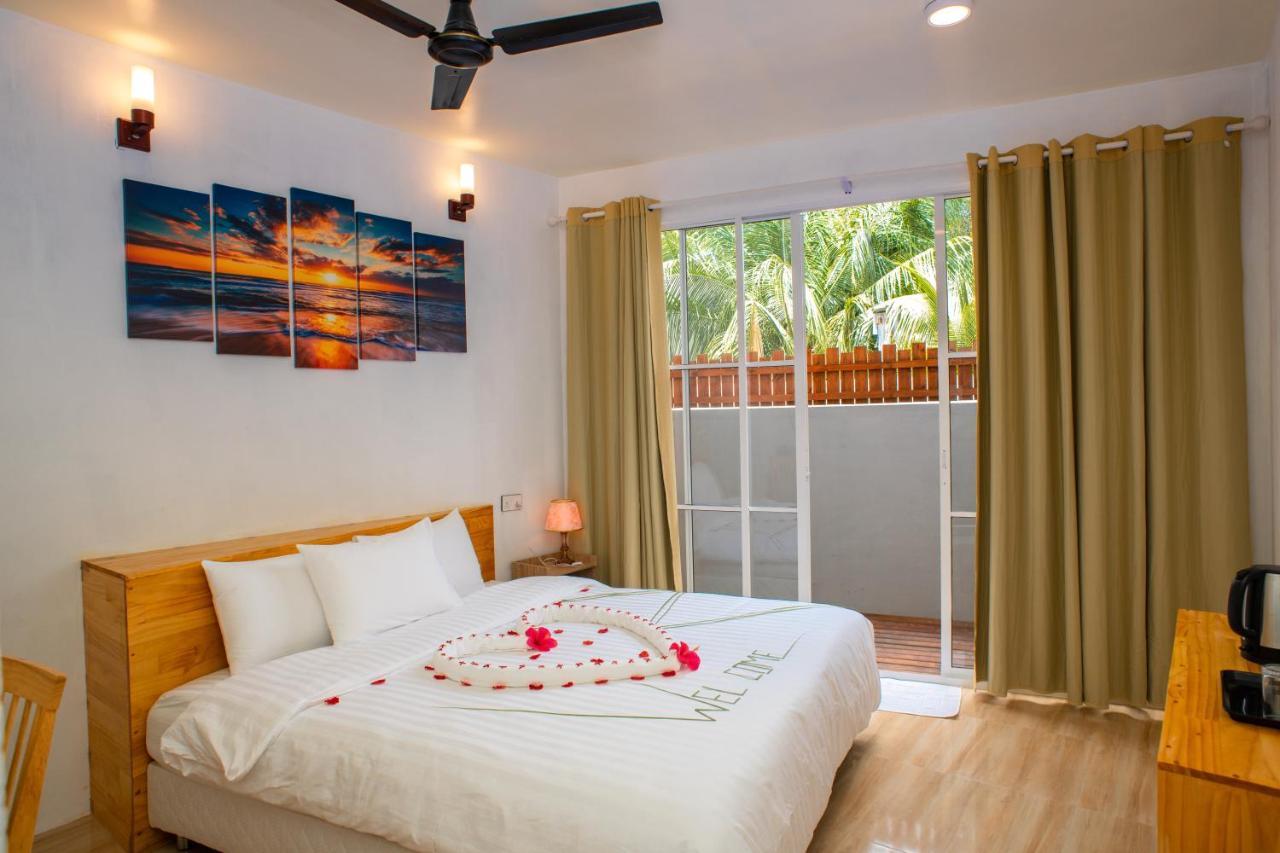 Finolhu Dhigurah Hotel Дхигура Екстериор снимка